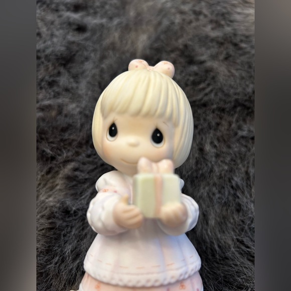 Precious Moments - Picture 6 of 6